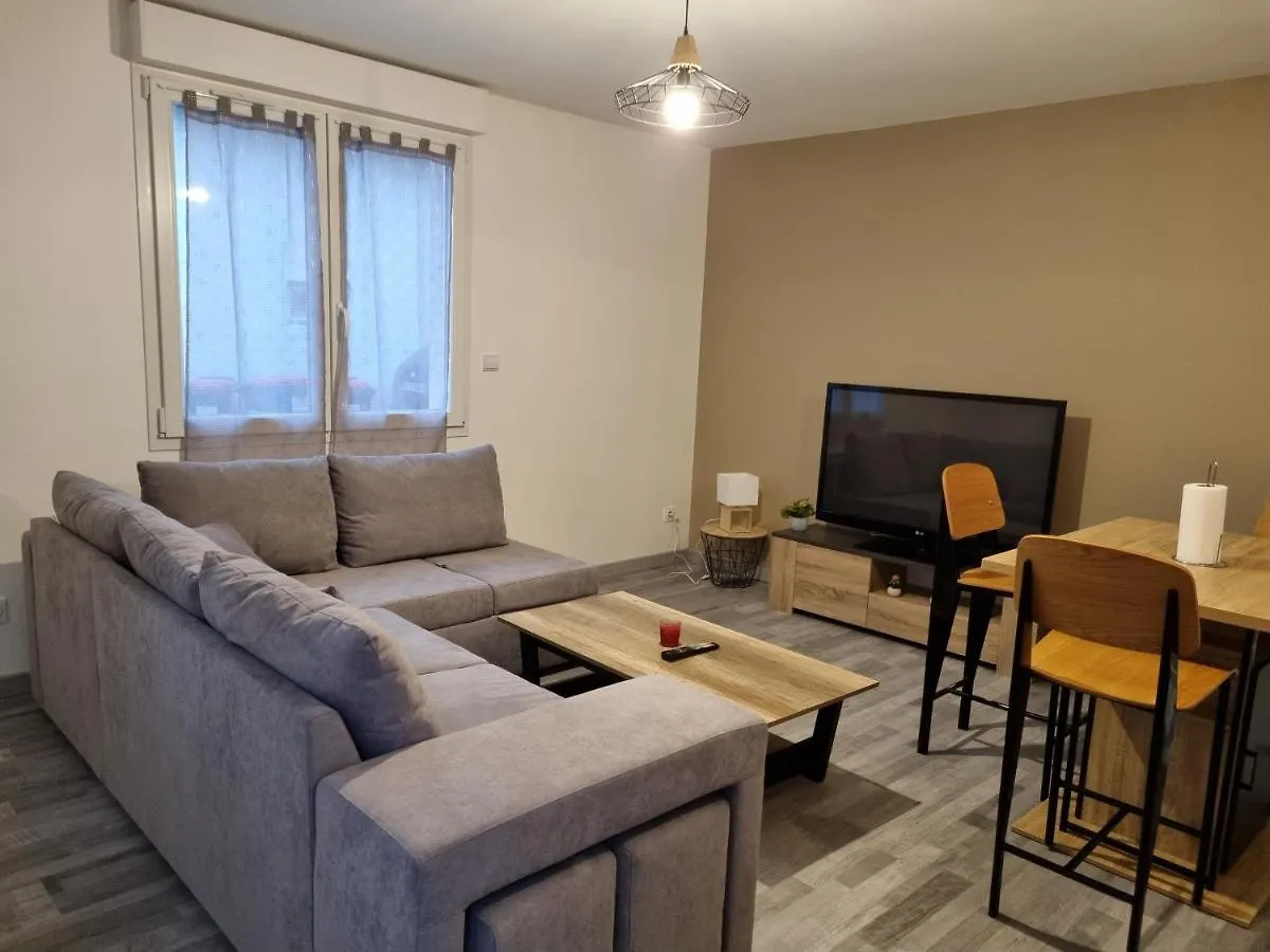 Agréable maisonnette à proximité du centre-ville Oyonnax