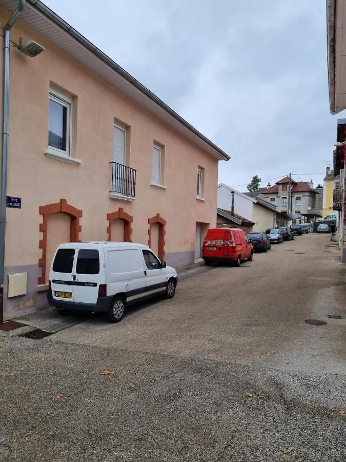 Apartment Agreable Maisonnette A Proximite Du Centre-Ville Oyonnax